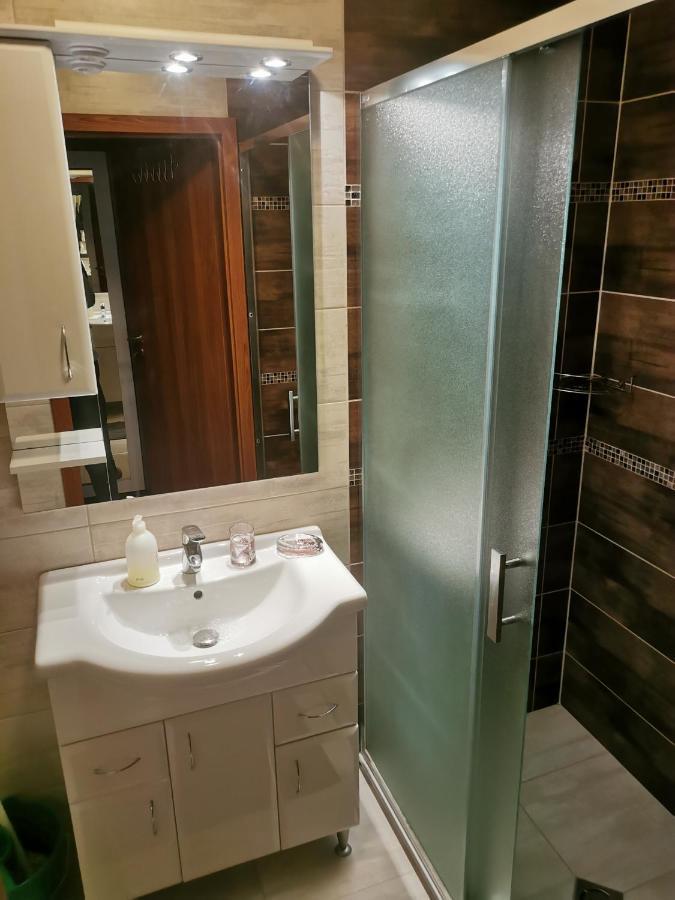 Szabo Apartman Sarvar Luaran gambar